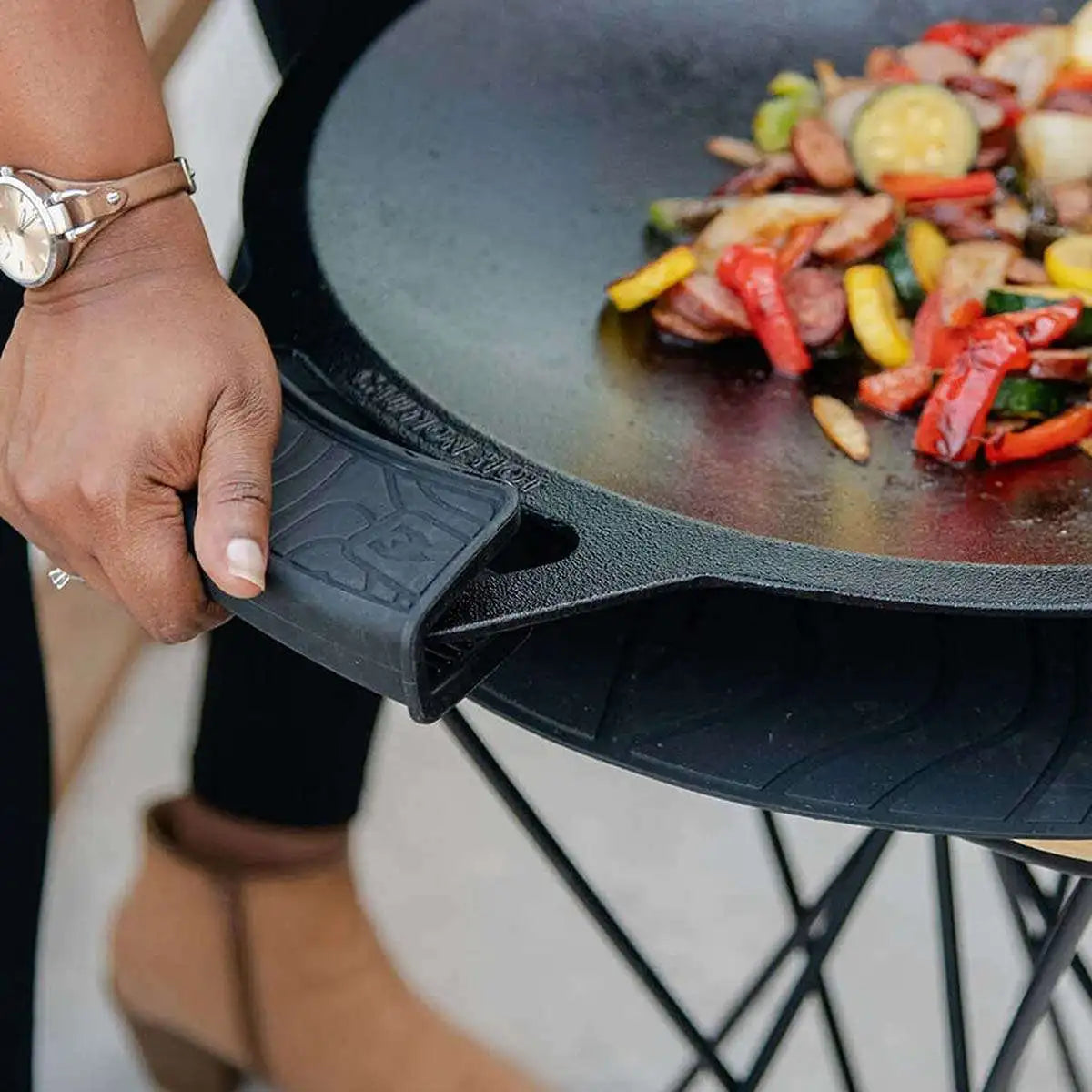 Solo Stove Silicone Mat + Grips CAST-IRON-MAT+GRIPS