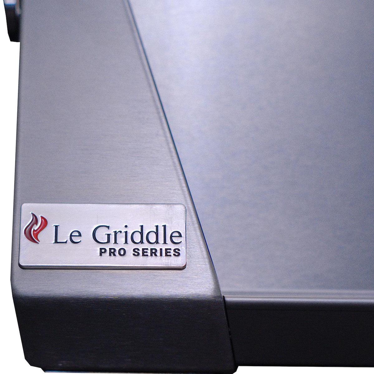 Le Griddle P3 Pro Series 105 - 3 Burner - 3mm Plate With Interior Lights - OML105P3