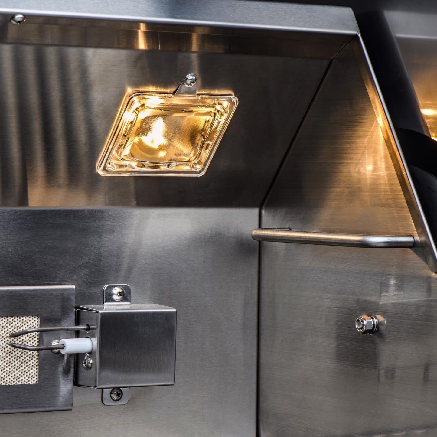 Blaze Professional LUX 34-Inch 3-Burner Built-In Grill With Rear Infrared Burner - BLZ-3PRO